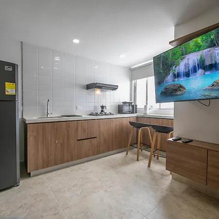 Apartamento Moderno Cerca A La Playa El Laguito *