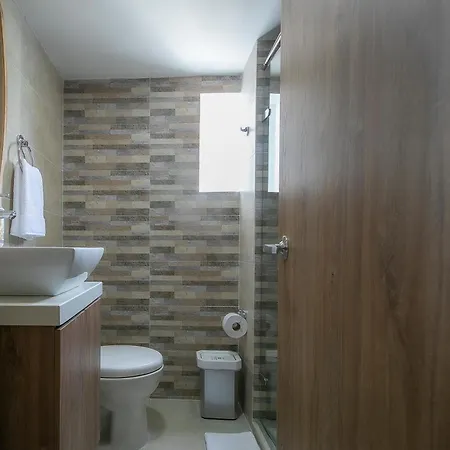 Apartamento Moderno Cerca A La Playa El Laguito Cartagena
